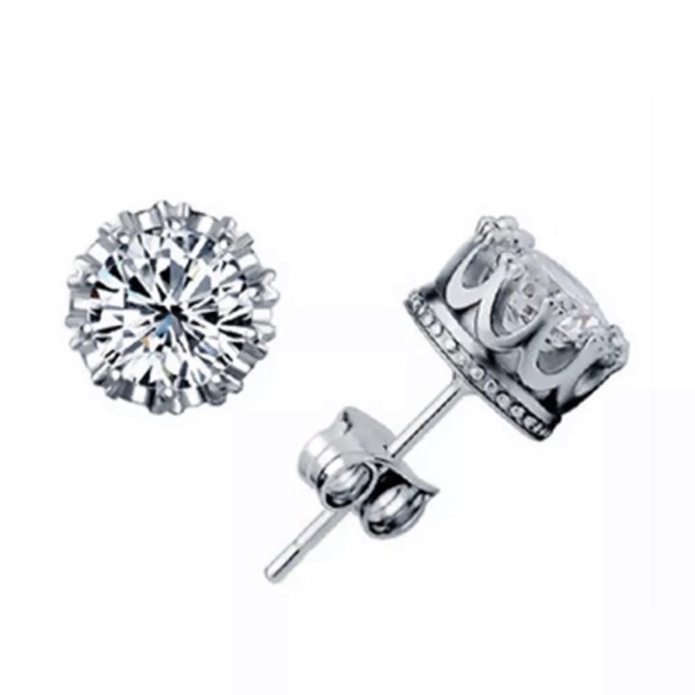 925Sterling SilverPost DiamondShape